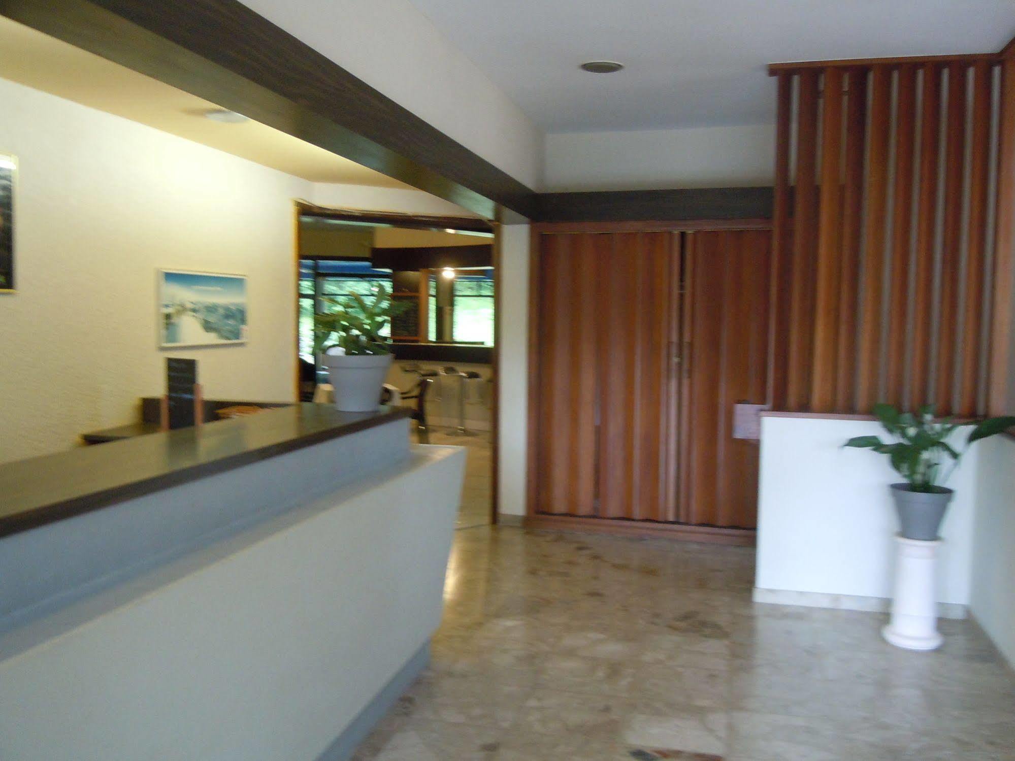 Brit Hotel Du Laca - Capvern Exterior photo